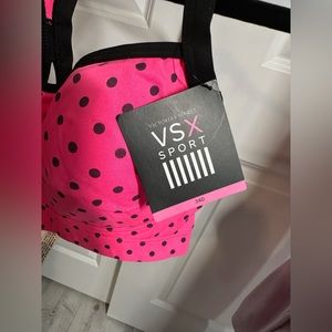 NWT VSX Sport padded sports bra size 34D